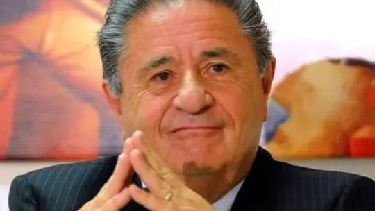 Vacunatorio VIP: piden indagar a Eduardo y Chiche Duhalde, Verbitsky y otras 30 personas