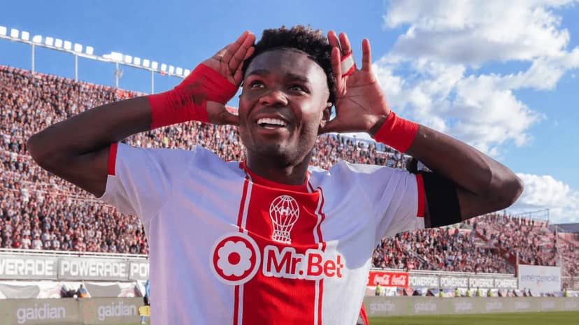 “A Paredes no se lo hacen”: la crítica de Huracán por la polémica del festejo de Caicedo - TyC Sports