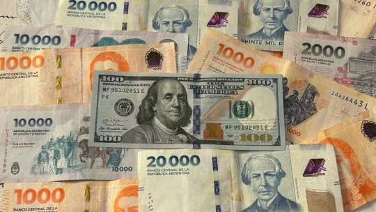Se terminó la alegría, el riesgo país vuelve a encender las alarmas en un mundo al límite