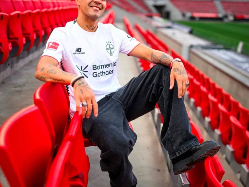 Ya es oficial: Facundo Medina fue presentado como refuerzo del Bayer Leverkusen