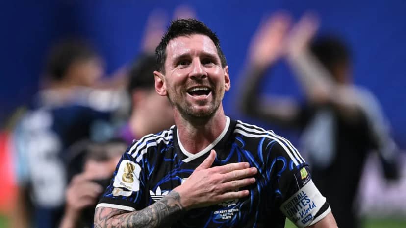 "Camina 60 minutos y luego te marca un hat-trick": el inglés que tuvo pesadillas con Messi - TyC Sports