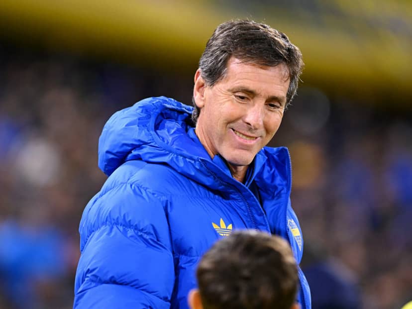 Ubeda: las gracias de los hinchas de Boca en la calle y el gesto que no le gustó de Paredes