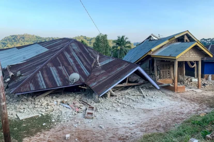 Un terremoto de magnitud 7,7 sacudió la costa de Indonesia