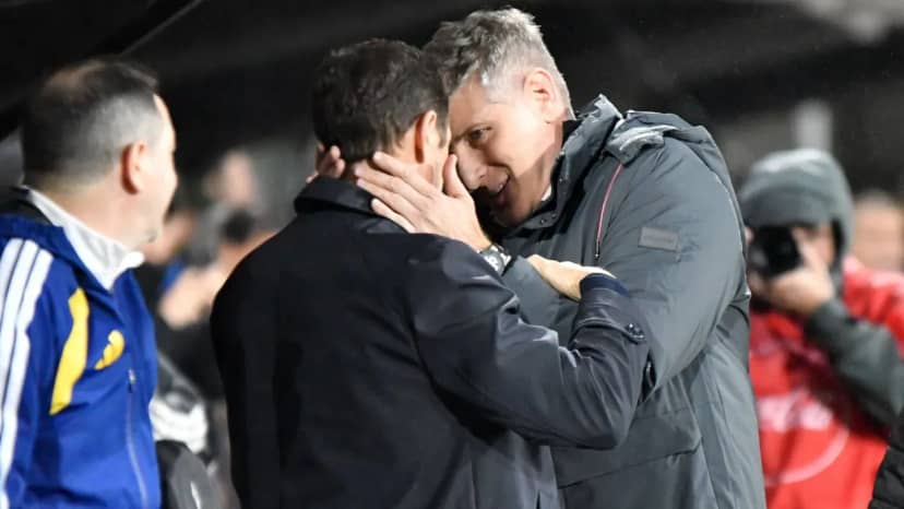 La broma de Arruabarrena tras su reencuentro con Palermo y Cagna: "Le di el equipo, pero..." - TyC Sports