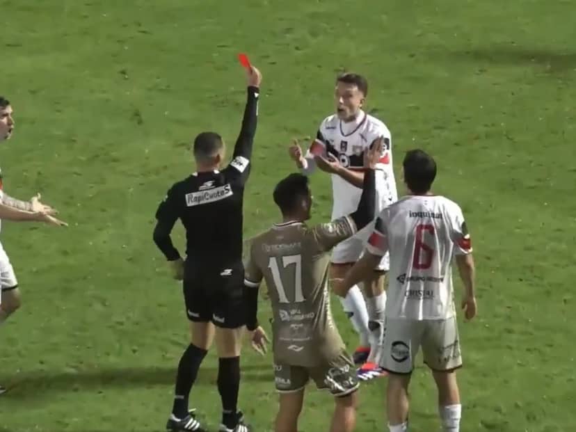 Video: el patadón de Leyendeker, el futbolista que había lesionado al Changuito Zeballos en 2022