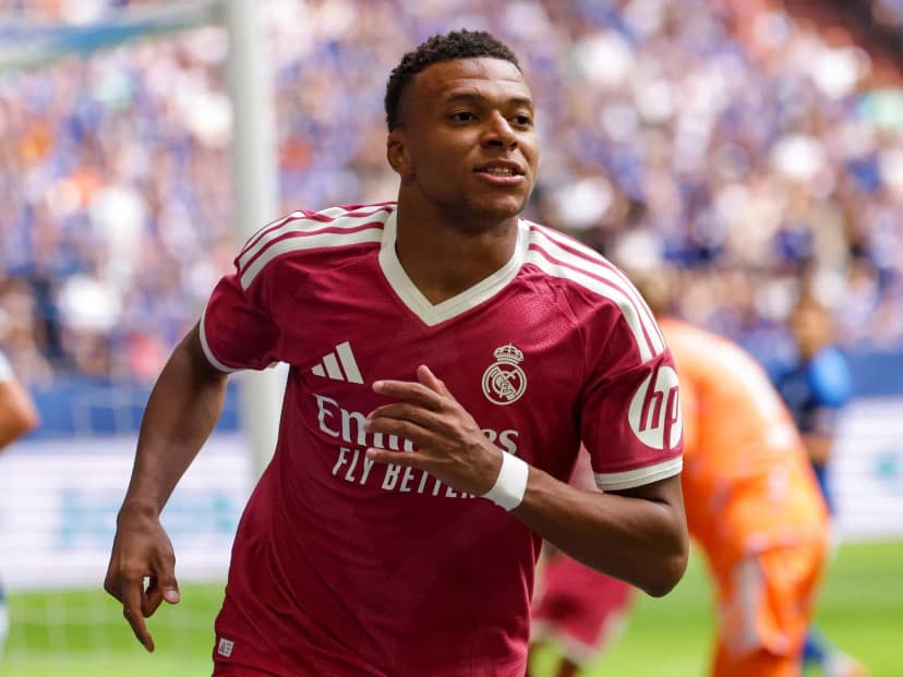 Se regaló un rival y aprovechó: así fue el primer gol de Kylian Mbappé en la era Mourinho