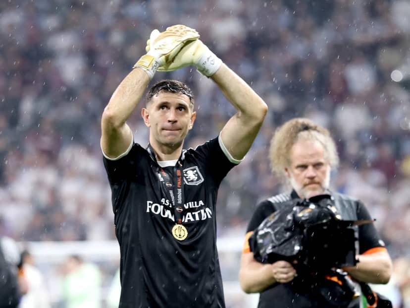 La compleja situación del Dibu Martínez en Aston Villa: ¿se queda o se va?