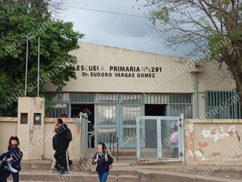Hallan a una nena de 11 años que se hincaba el cuello con una lapicera