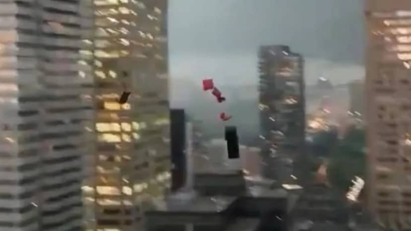VIDEO: Un sofá vuela por los aires durante una fuerte tormenta en Canadá