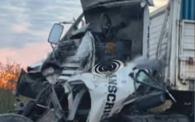 Chocaron dos camiones en Mercedes: un conductor murió