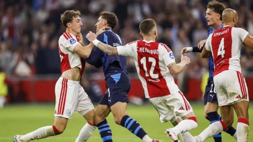 El brutal choque de un jugador a su rival sin pelota que abrió debate en Europa