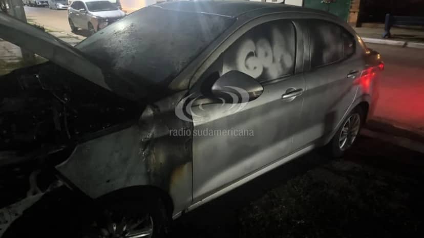 Una docente le prendió fuego el auto a su ex pareja por una supuesta infidelidad