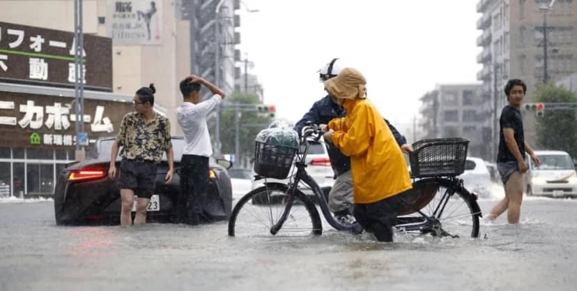 Japón bajo el agua y en alerta tras caer 104 mm de lluvia en una hora