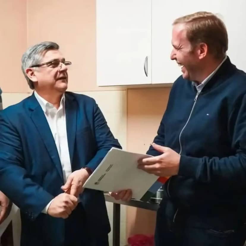 La Provincia entregó equipamiento para el hospital "Dr. Ricardo Billinghurst"