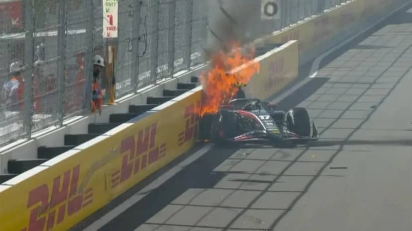 España: un auto de la F2 se prendió fuego tras impactar con el muro