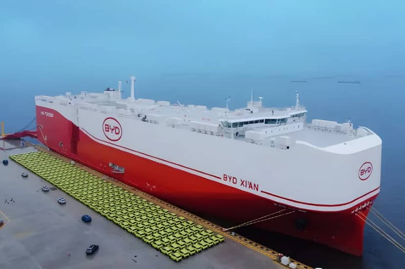 BYD ya tenía el barco más grande del mundo para transportar sus coches. Ahora va a por diez más