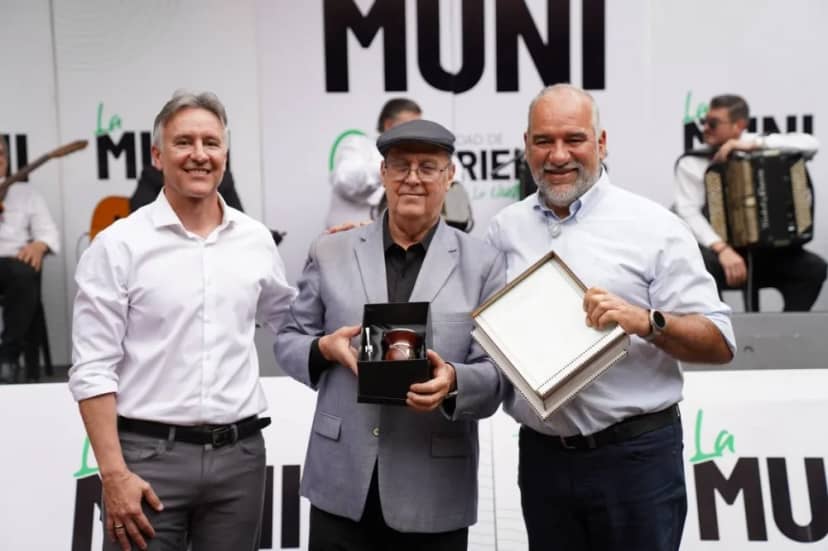 El Municipio reconoció a destacados músicos en una vigilia chamamecera