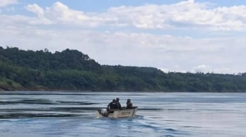 Sigue la búsqueda de los dos primos de 16 años que desaparecieron en el río Paraná