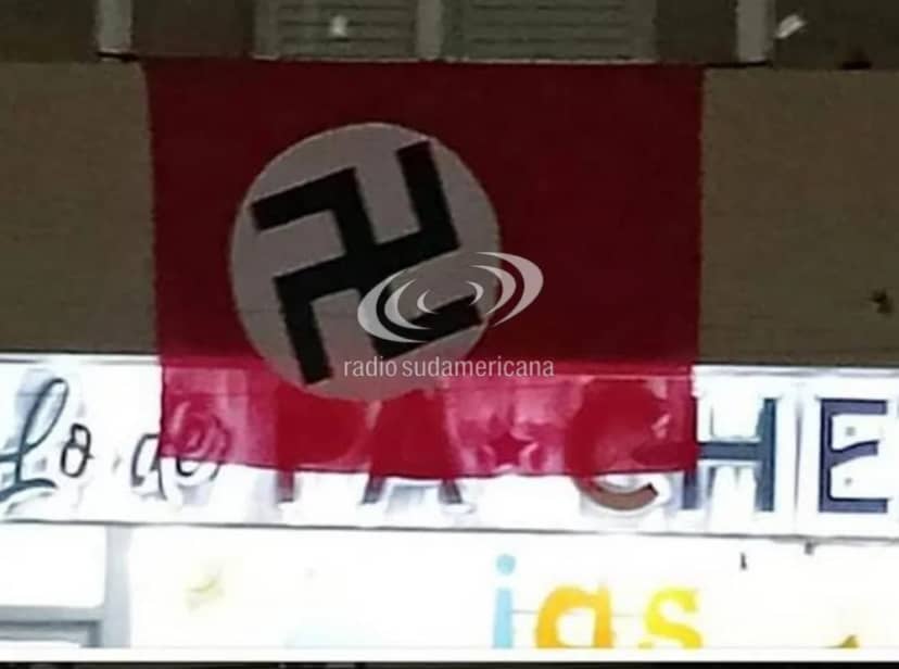 Chaco: allanaron una casa por una bandera con una esvástica