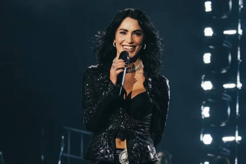 Lali Espósito habló sobre los suicidios en Argentina durante su show