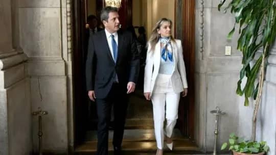 “Tenemos un amigo que tiene la enorme suerte de tener un avión”: la explicación de Malena Galmarini por el viaje a Barbados con Sergio Massa