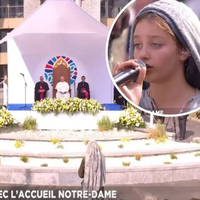 La emoción del Papa León ante una niña vestida como Santa Bernardita