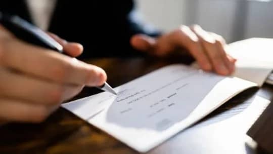 Córdoba: una persona ciega deberá abonar un pagaré, aunque aseguró que no había firmado el documento