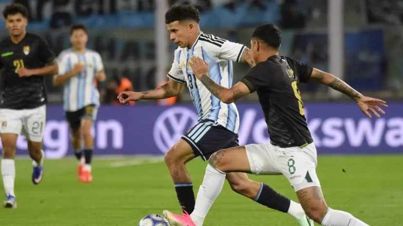 Flores debutó con un jugadón que terminó en gol: "No me importa a quien tengo enfrente..." - TyC Sports