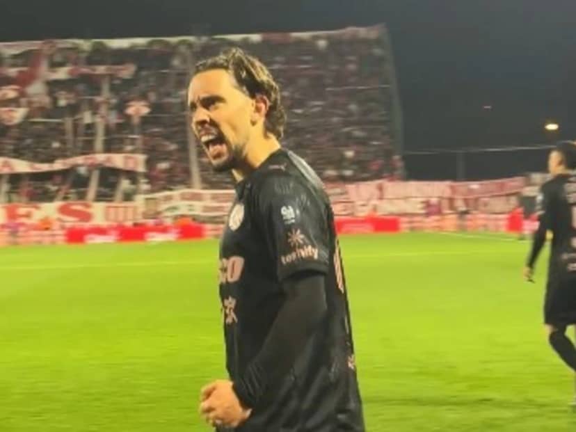 En la primera que tocó: el gol de Lencina con el que Platense eliminó a Estudiantes de la Copa Argentina
