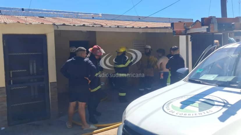 Susto en un barrio de Corrientes por incendio de una vivienda