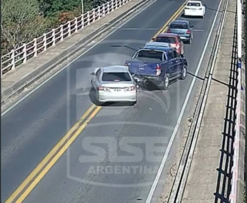 Video: así fue el choque en cadena que causó demoras en el Puente