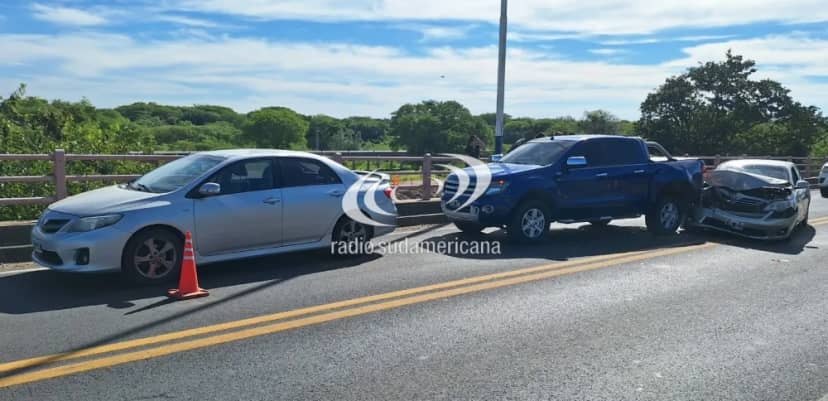 Choque en cadena generó severas demoras en el Puente Belgrano