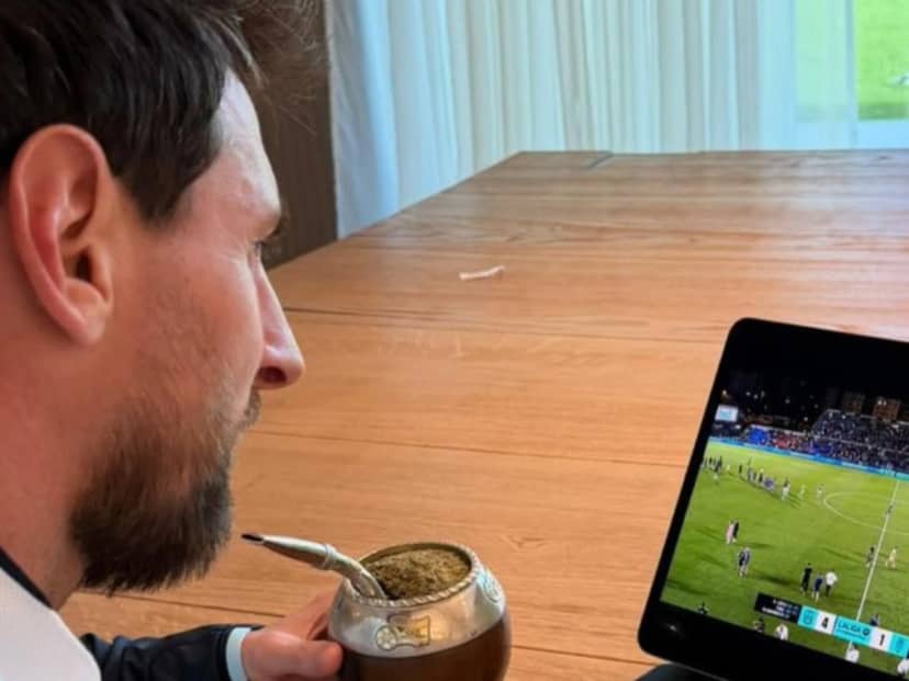 Messi, con buzo argentino y enfocado en su nuevo club