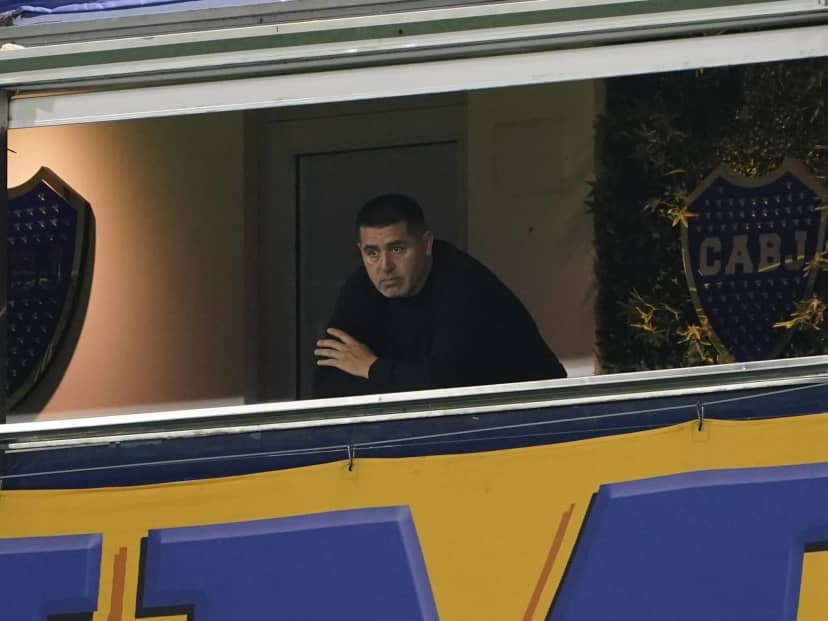 El papá de Riquelme puso la vara alta: "Lo menos que tenemos que ganar son dos títulos"