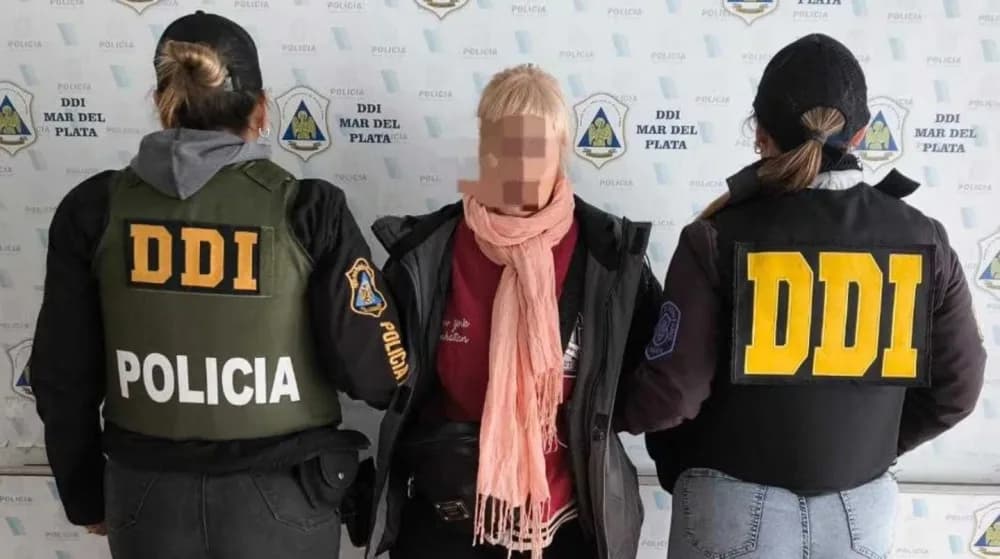 Contrató a una tarotista para hacerle un gualicho a su nuera y terminó extorsionada