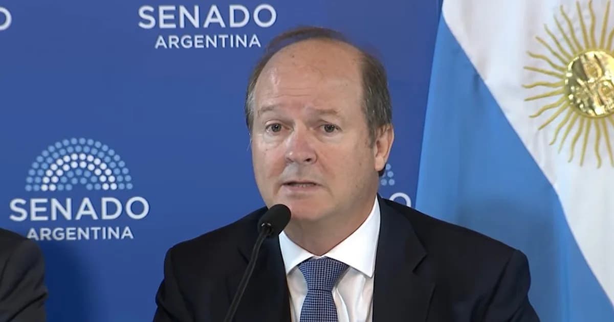 Frente a la escasez de gas para la industria y las estaciones de GNC, el secretario de Energía aseguró: "El servicio no se interrumpirá en domicilios salvo un imponderable"