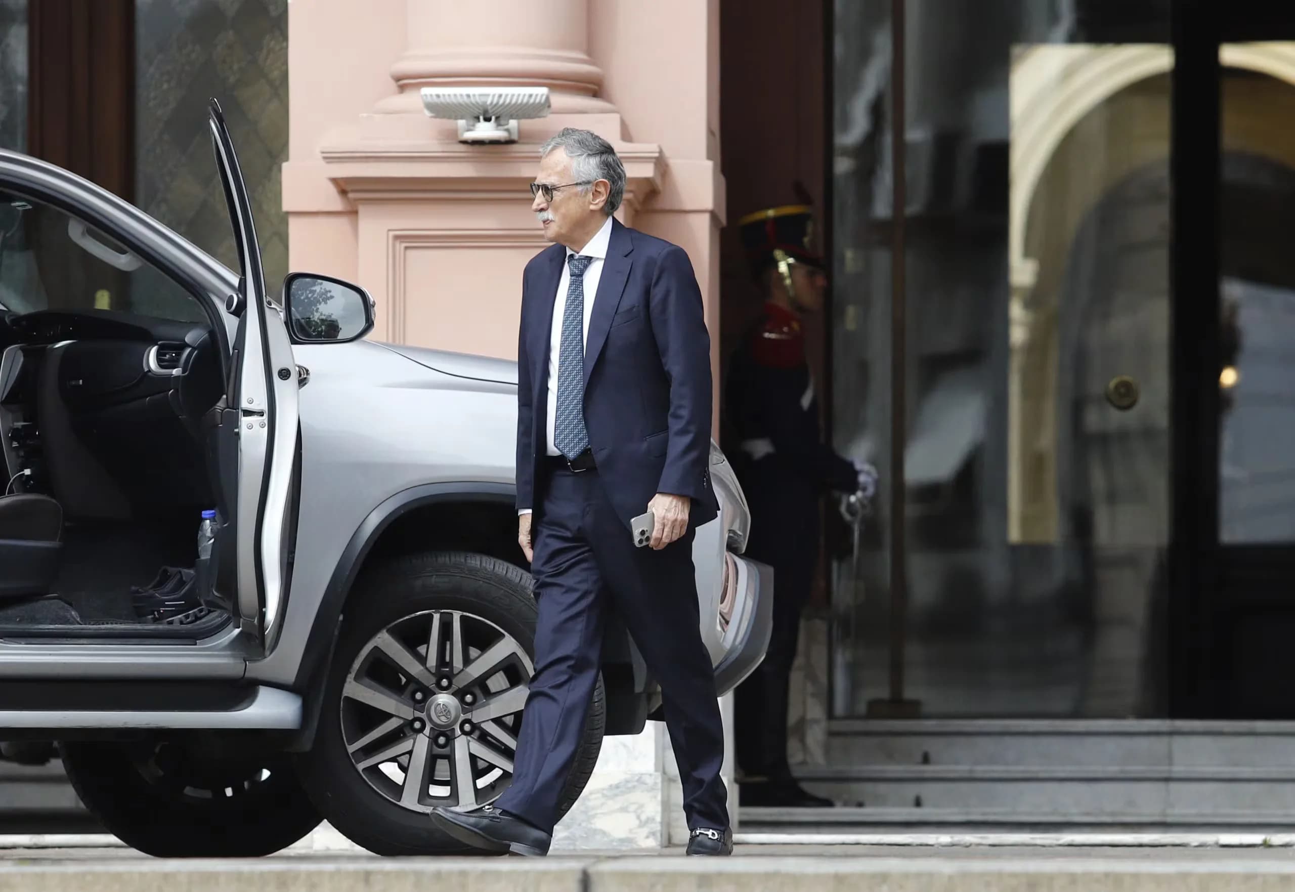 Renunció el segundo de Lugones y asume un cuadro propio para blindar el control de la cartera