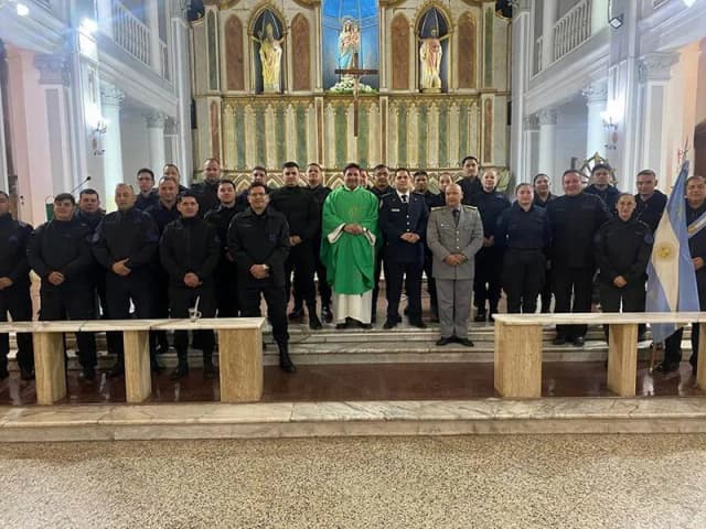 Goya brindó un emotivo homenaje a policías federales caídos en deber