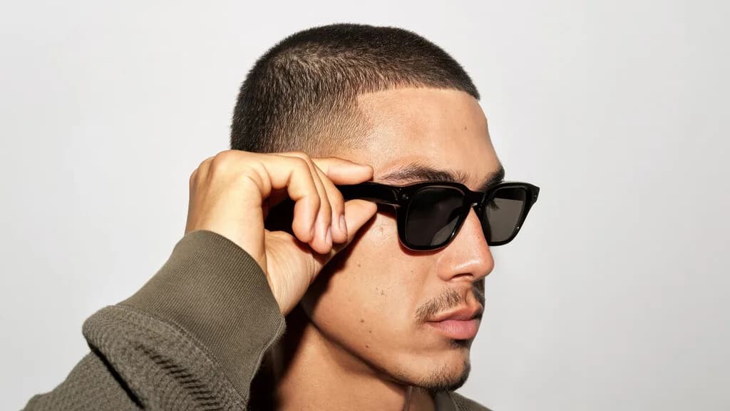 Hay gente tapando el LED de las gafas de Meta para grabar a escondidas. La compañía acaba de tomar una decisión drástica