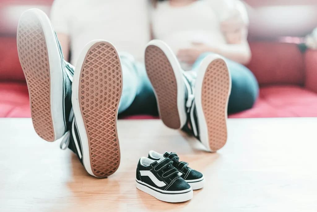 Heredar zapatos parece una gran idea para ahorrar. La biomecánica y los podólogos tienen muy claro que es un error