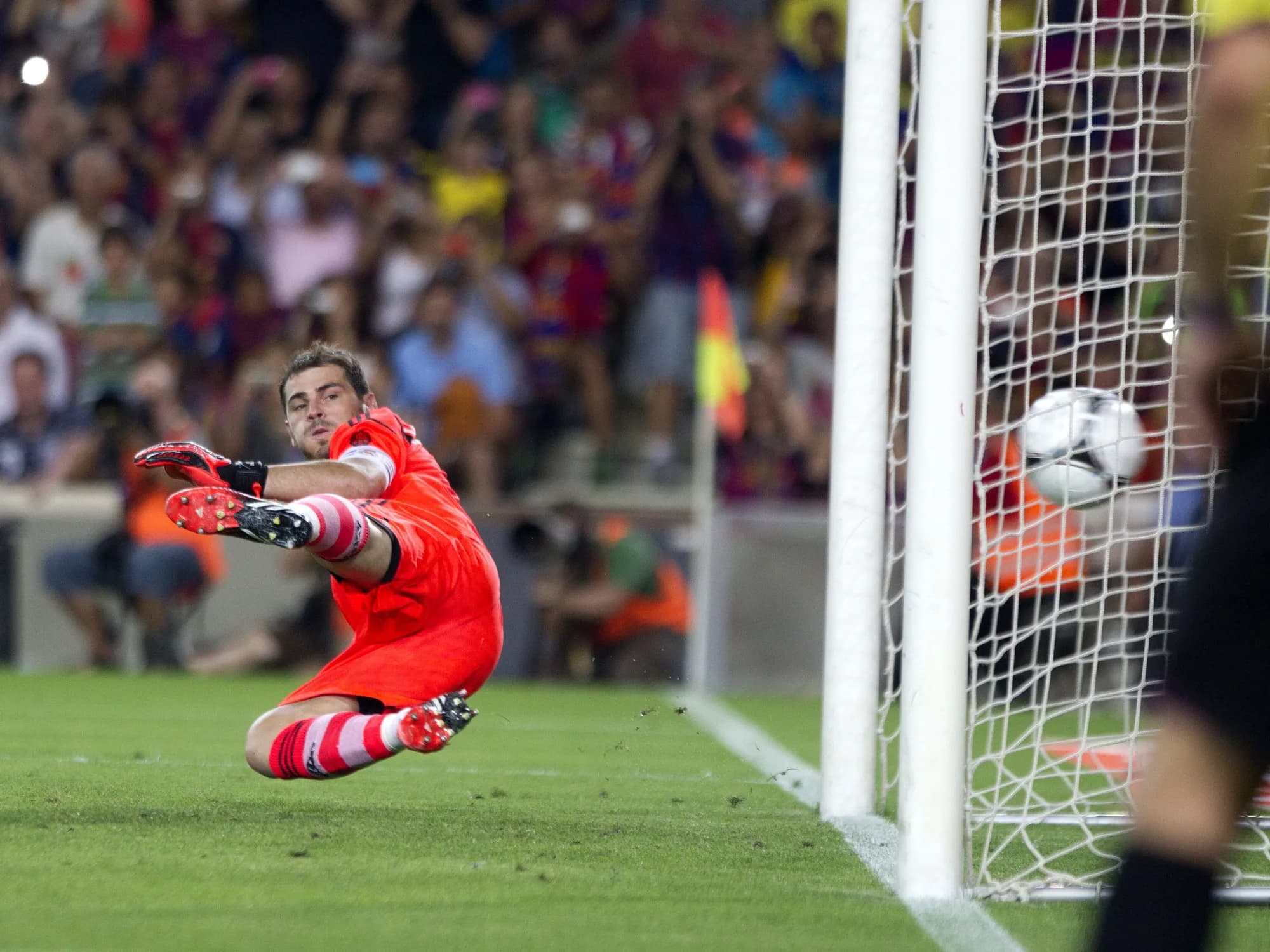 Critica a la Argentina porque sufrió a su capitán: la negativa estadística que registra Iker Casillas ante Lionel Messi