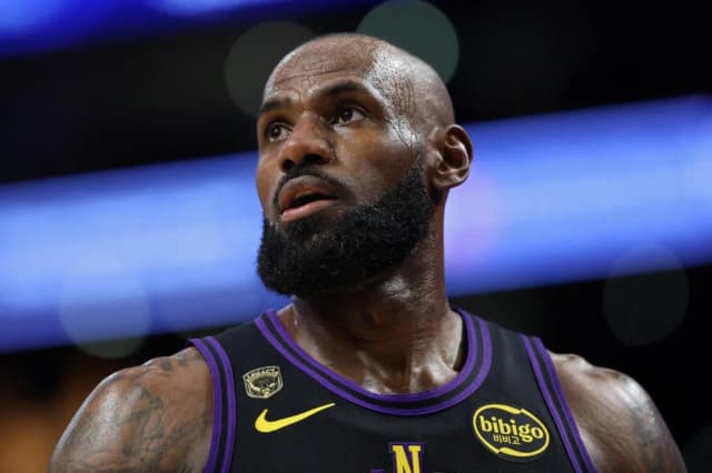 LeBron James interminable: se une a Philadelphia 76ers para pelear por un nuevo título