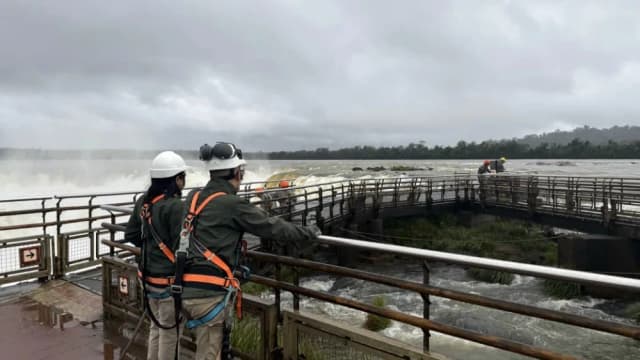 Desarmaron las pasarelas de la Garganta del Diablo por la crecida