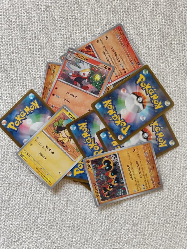Comprar un sobre de cartas Pokémon en Japón ya requiere algo más que dinero: ahora también hace falta tu rostro