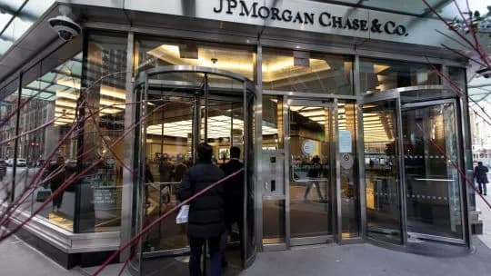 JPMorgan afirma que los votos disidentes de la Fed refuerzan presión por subir las tasas