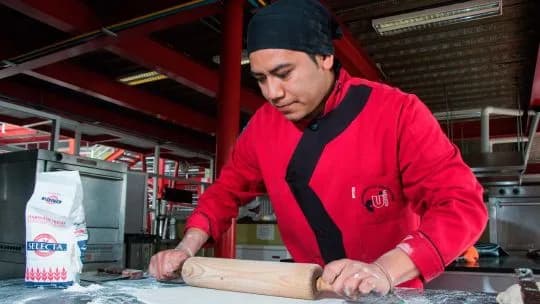 Escala salarial gastronómicos: cuánto cobran los empleados de hotelería y gastronomía en julio tras el nuevo acuerdo
