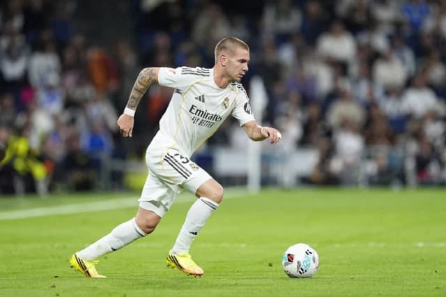 Mastantuono, cerca de salir del Real Madrid: el club analiza cederlo a préstamo