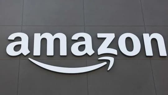 Acciones de chips y Amazon impulsan recuperación de tecnológicas
