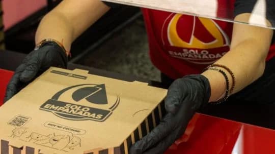 La controladora de Solo Empanadas y Morita intenta no terminar en el horno libertario