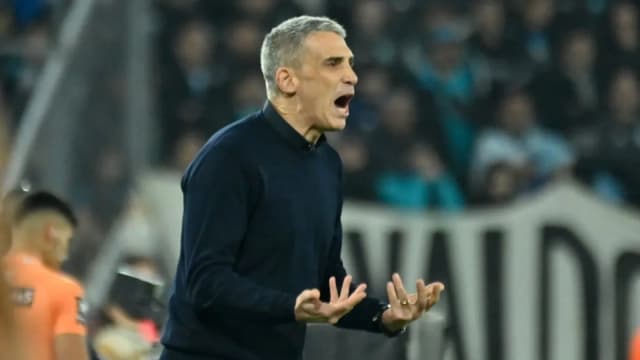 La reacción de Vojvoda a los insultos contra Milito y el tenso clima en Racing - TyC Sports